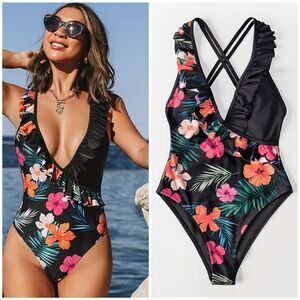 NWT Womens Seaselfie The Tropics Floral Ruffle Swimsuit Bathing Suit - Sz S